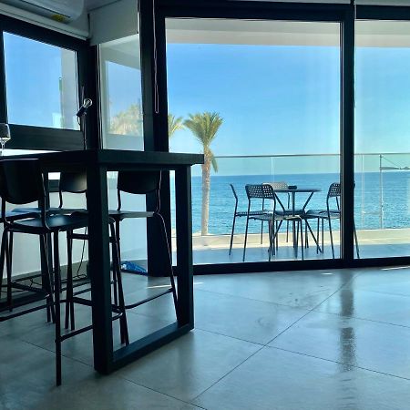 Sea La Vie #2 - Luxury Seaview Apartment Paphos Bagian luar foto