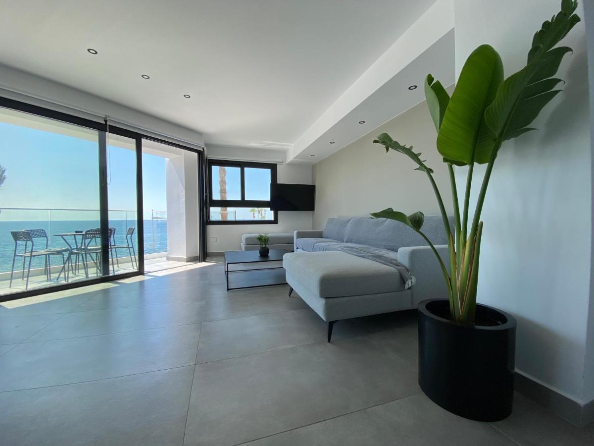 Sea La Vie #2 - Luxury Seaview Apartment Paphos Bagian luar foto